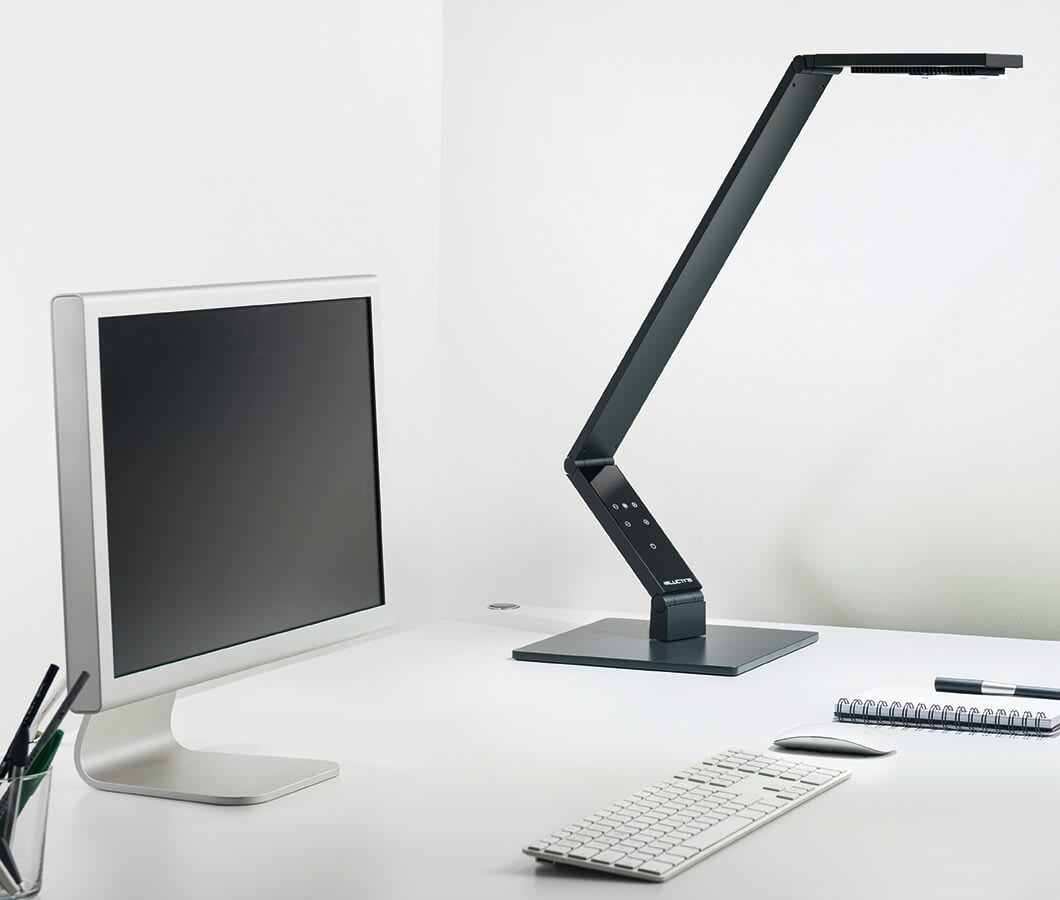 Table lampe_Luctra_mærkesider