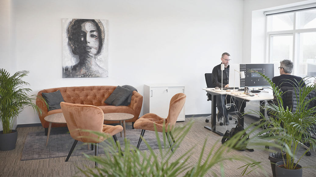 Kontor med grønne planter