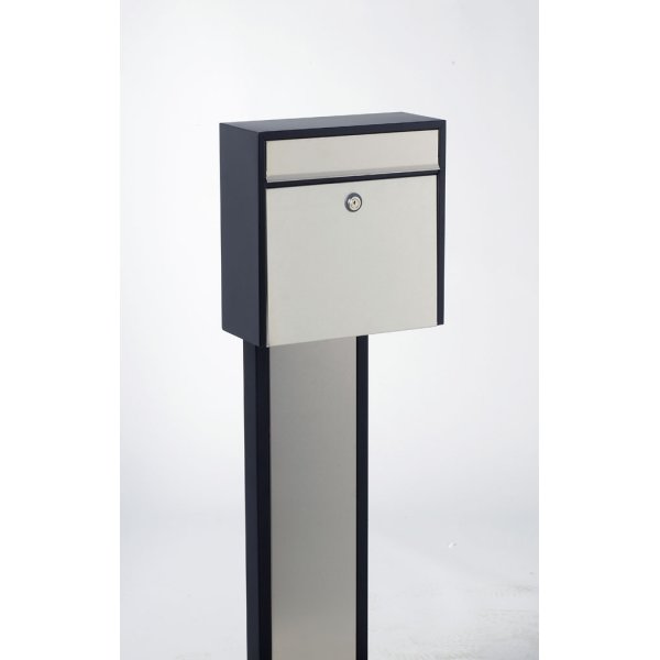 Allux 250 Postkasse, sort m. rustfri front