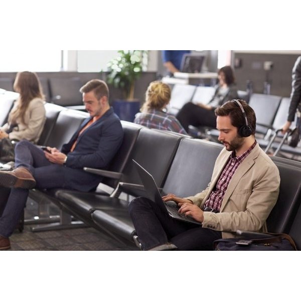 Plantronics Voyager Focus UC B825 Headset, sort