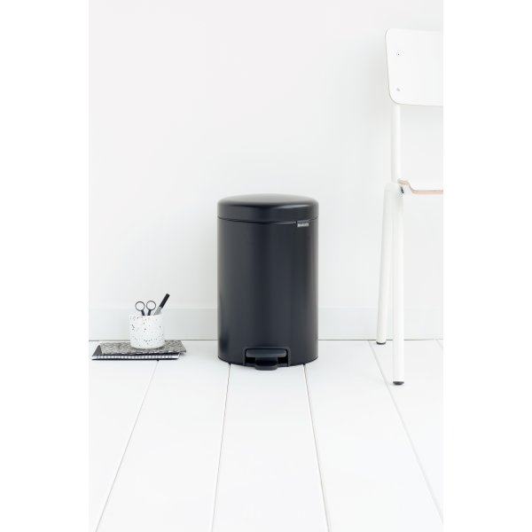Brabantia NewIcon Pedalspand | 12 L | Mat Sort