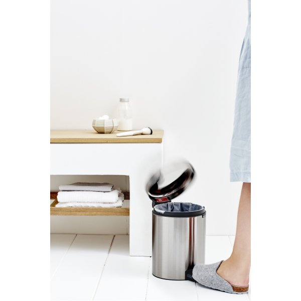 Brabantia NewIcon Pedalspand, 5 L, brilliant steel