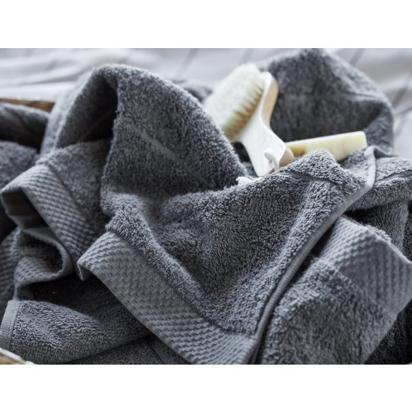 Södahl Sengesæt 140 x 220 cm & Håndklæder, grå