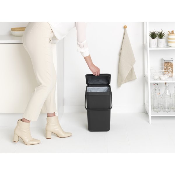 Brabantia Sort&Go avfallshink | 25 liter | Grå