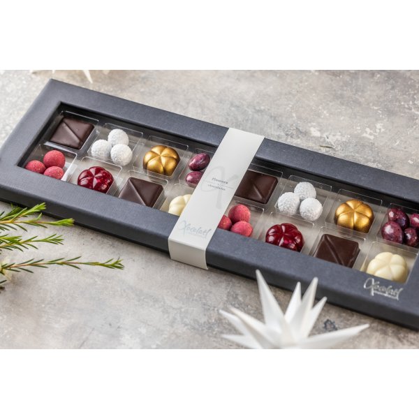 Xocolatl Christmas Flowers and Marzipan, 220 g