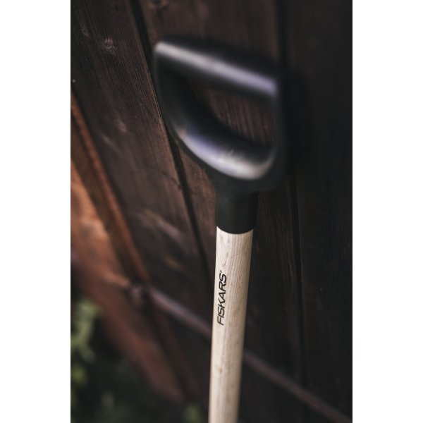 Fiskars Solid Spade, stål/træ, 108,5 cm.