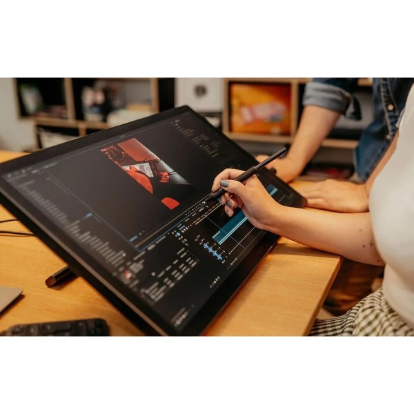 Wacom Display Cintiq 24 (2025), sort