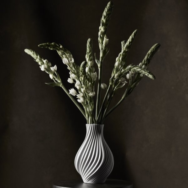 Lyngby Porcelæn Twist Vase H18 cm, hvid
