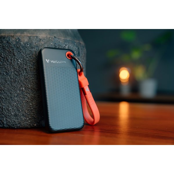 VERBATIM USB 3.2 Gen 2 2TB, SSD, Sort/Rød