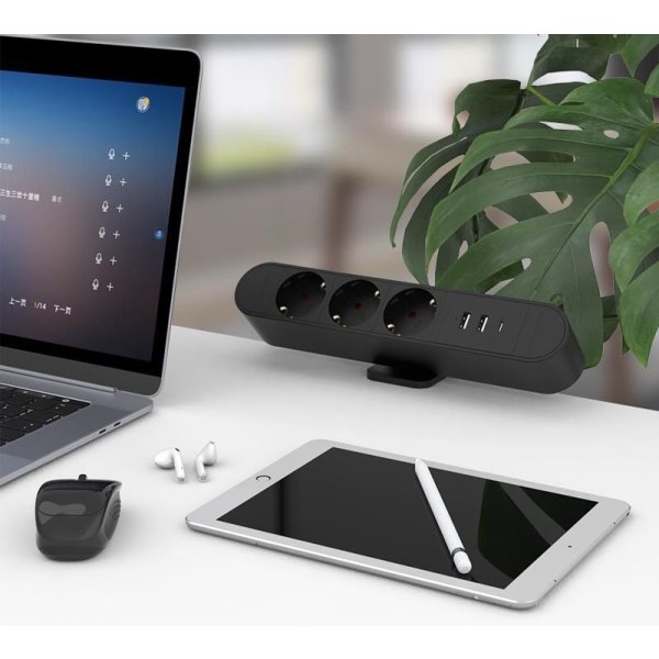 MicroConnect stikdåse, 3-stik, USB, 1,8 m