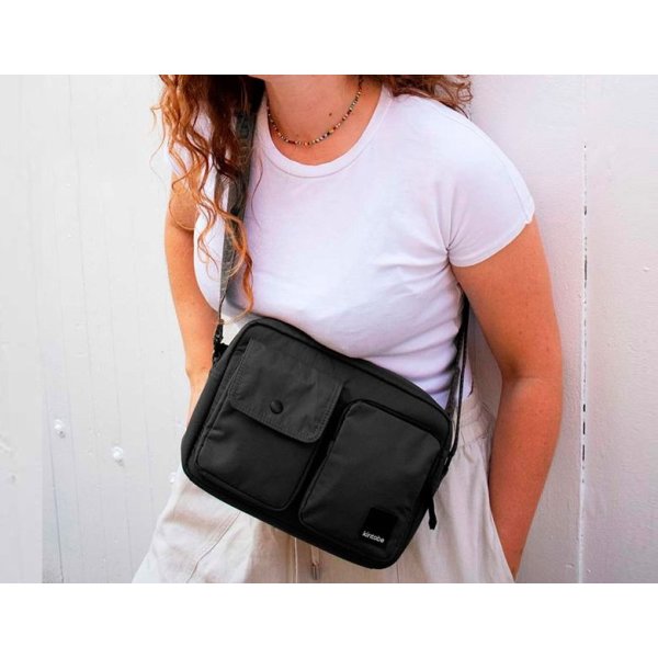 Kintobe Miles, Jet black