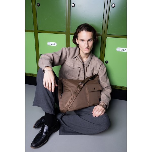 Kintobe Milo, Earth brown