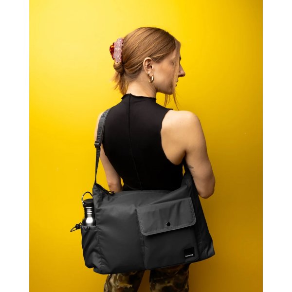 Kintobe Milo, Jet black