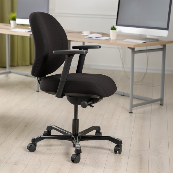 Siena Kontorstol m. lav ryg, inkl. armlæn