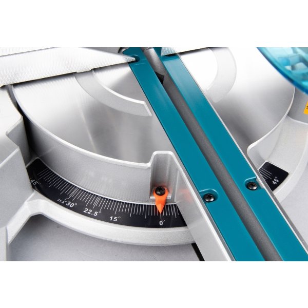 Makita Kap-/geringssav, 216mm, 1200W, LS0816F