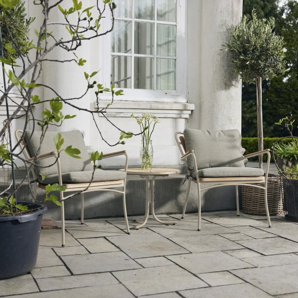 Marguerit Loungesæt m/2 stole + bord ø50cm, Taupe
