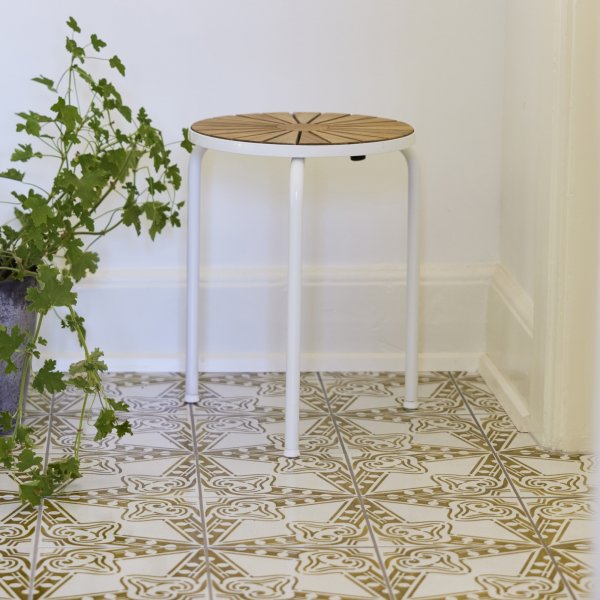 Marguerit Taburet ø32 x h44,5cm, Hvid