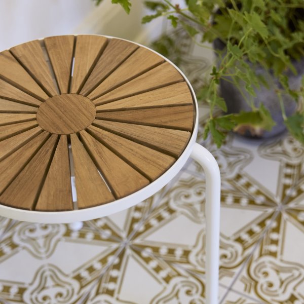 Marguerit Taburet ø32 x h44,5cm, Hvid