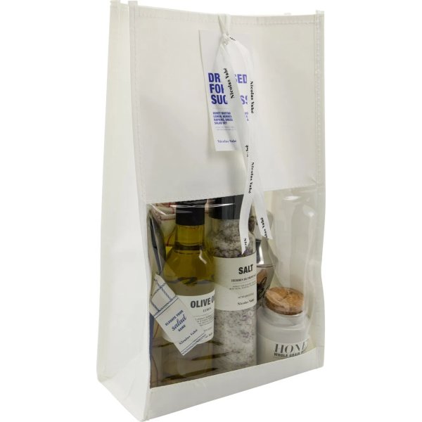 Nicolas Vahé Gavepose "Dressed For Success"