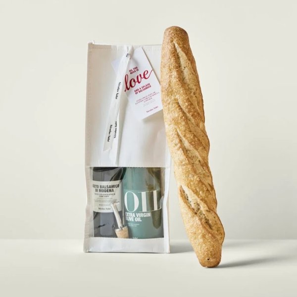 Nicolas Vahé Gavepose "Oil You Need Is Love And…"