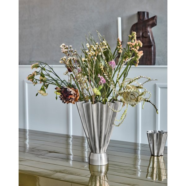 House Doctor Flood Vase H33cm, børstet sølvfinish