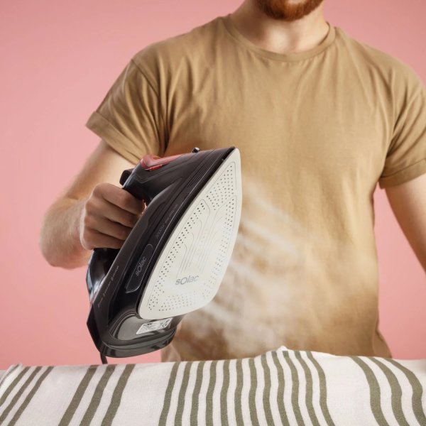 SOLAC Dampstrygejern - PV2490, Sort