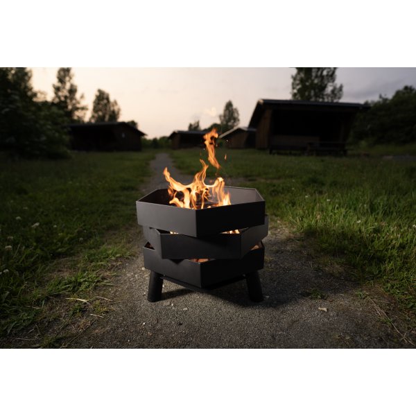 by Gaard Hexa Bålsted 46 x 46 x 35,5 cm