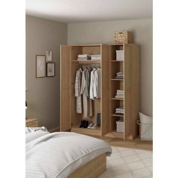 Coreline garderobeskab 3 døre, eg