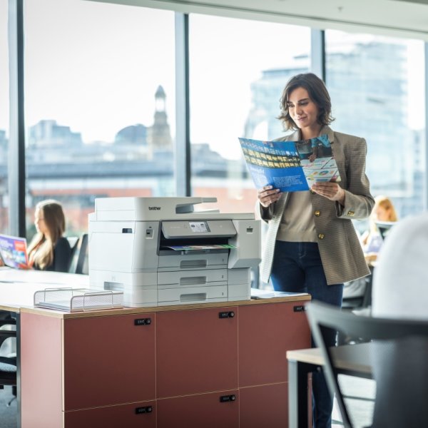 Brother MFC-J6977DW A3 4-i-1 farve inkjetprinter