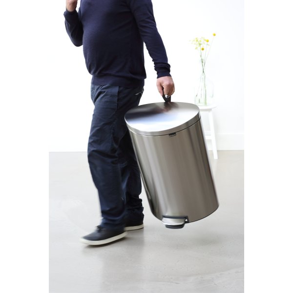 Brabantia Flatback Pedalspand 30 liter, hvid