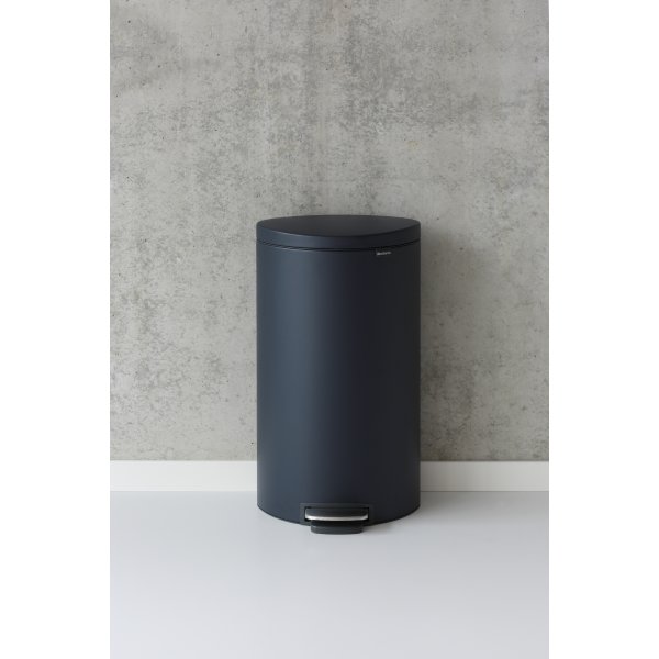 Brabantia Flatback Pedalspand 30 liter, blå