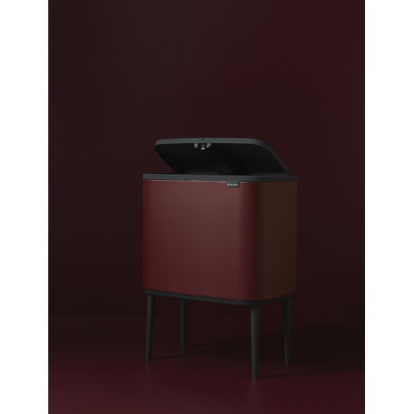 Brabantia BO Touch Bin 36 L, windsor red