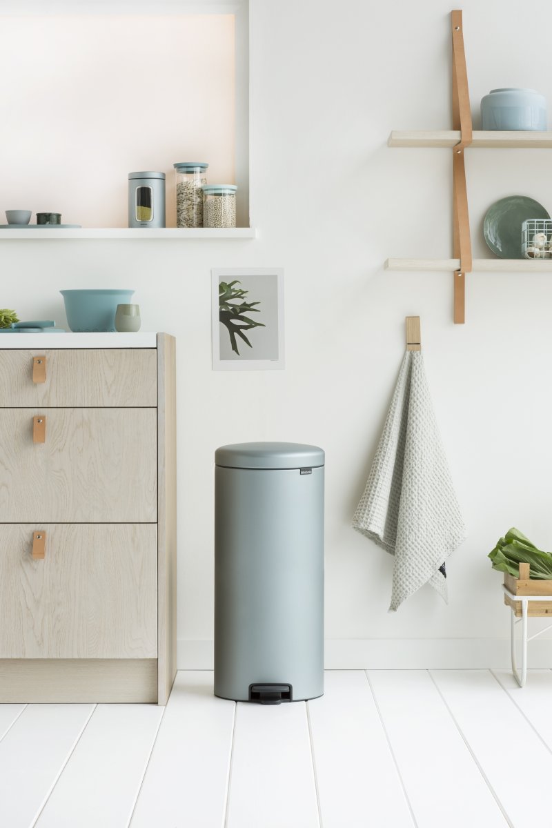 Brabantia Pedalspand, 30 L, metallic mint