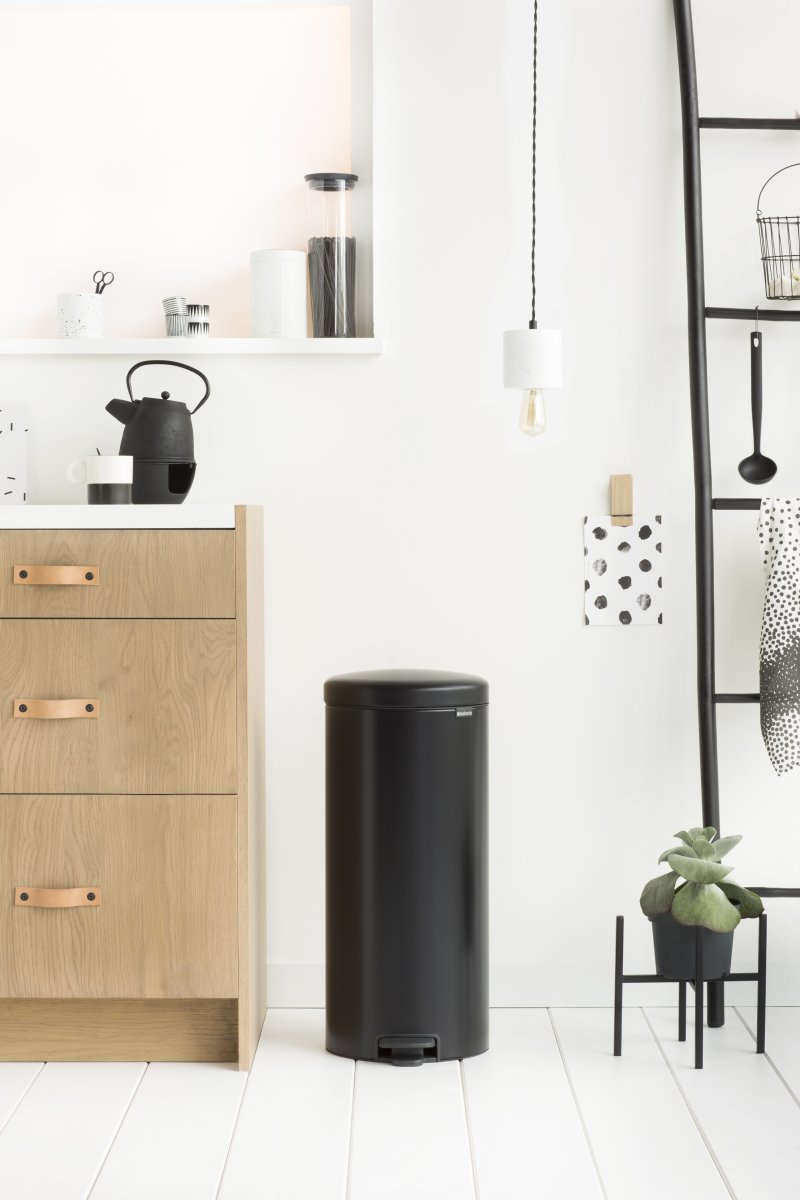 Brabantia NewIcon Pedalspand | 30 L | Mat sort