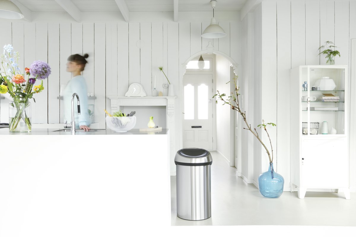 Brabantia Touch Bin 60 L i mat stål se den her idag! Fri Fragt
