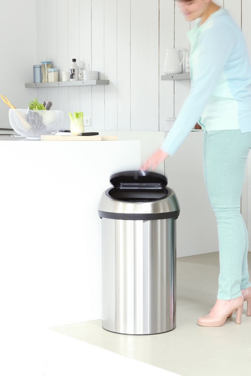 Brabantia Touch Bin 60 L i mat stål FPP køb online nu Fri Fragt