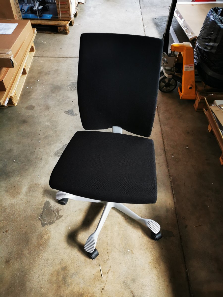 DEMO: HÅG Creed mellem ryg, sort stof/sølv stel