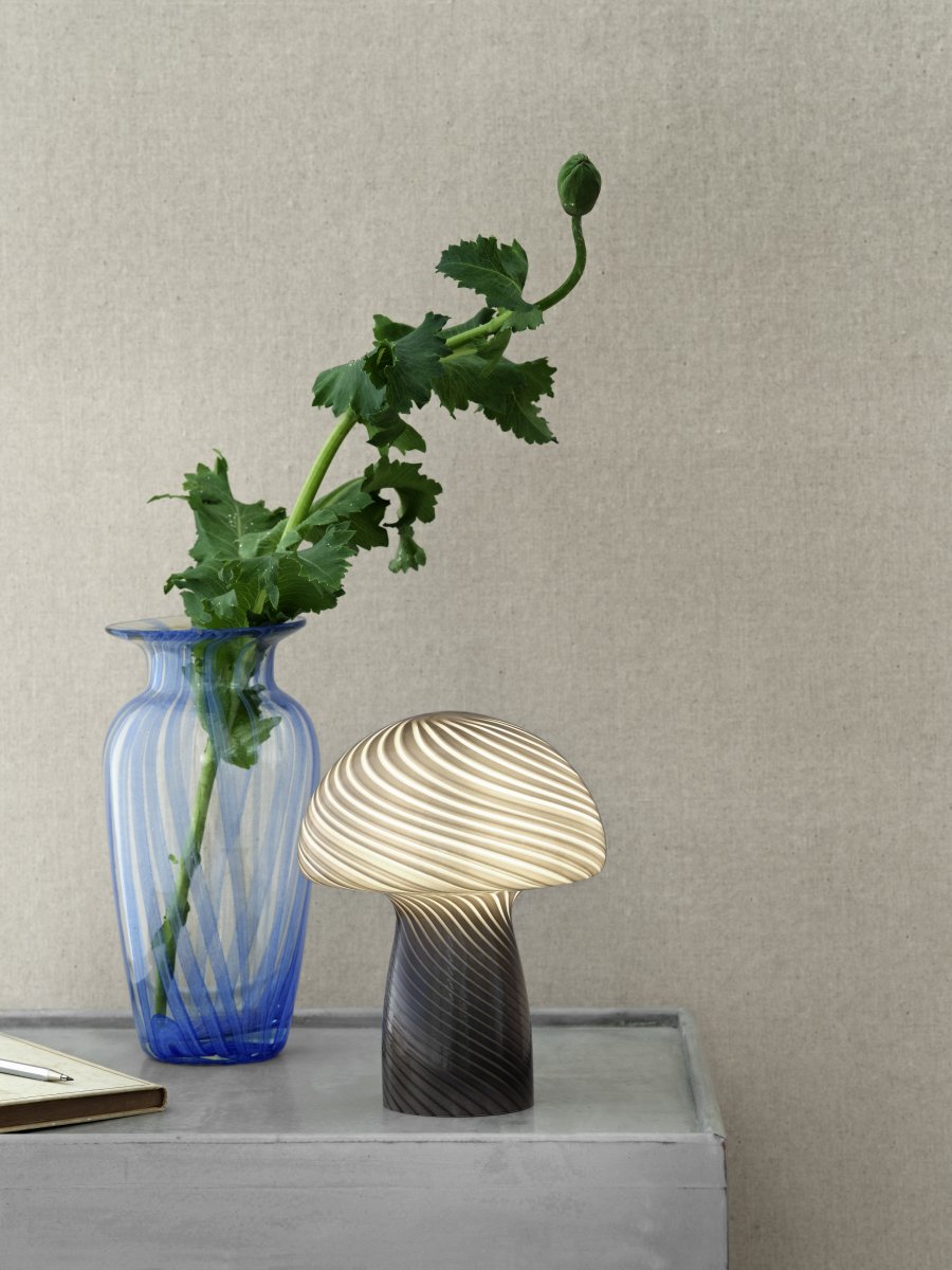 Bahne Mushroom bordlampe, lille grå