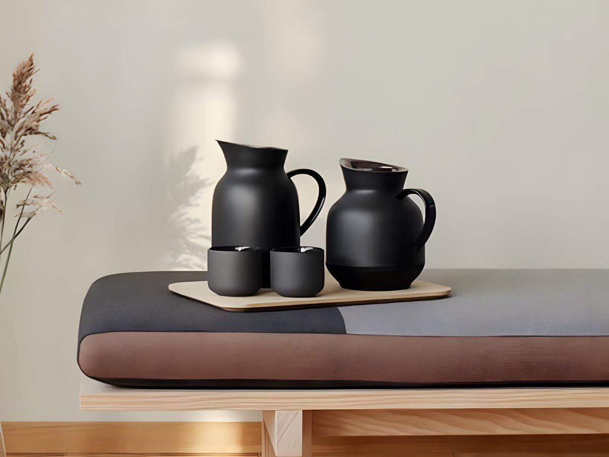 Stelton Amphora Høj Termokande, soft black