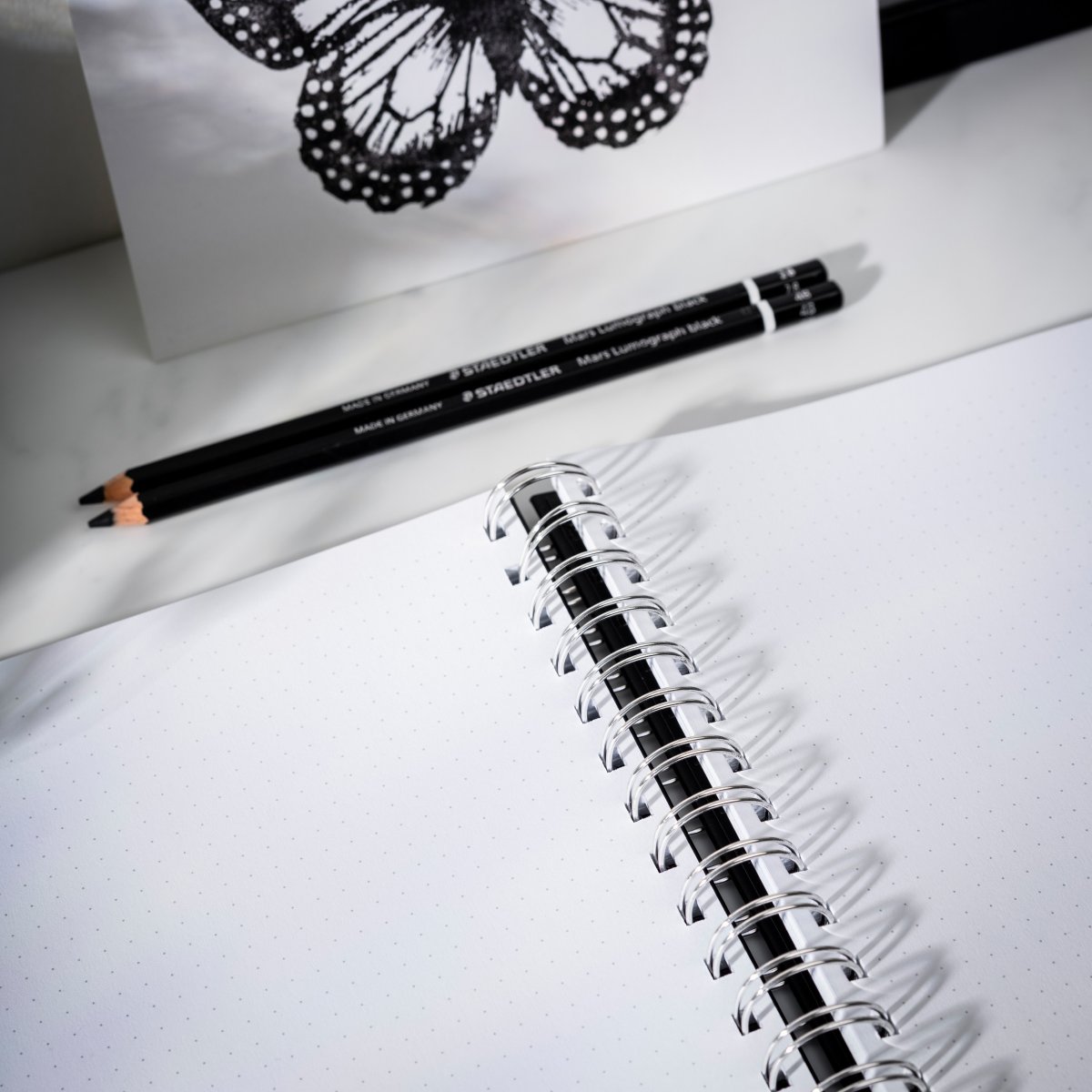 Burde Dotnotes Notesbog, B5, sort