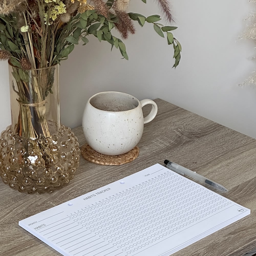 Naga A4 Planlægningsblok, månedsplan, engelsk