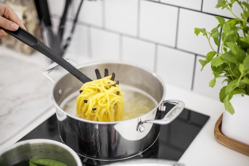 GastroMax Pastaske, sort, plast, 28 cm.