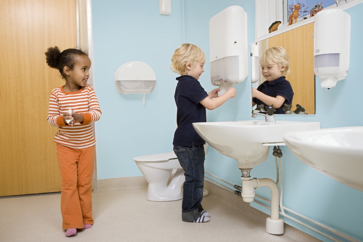 Tork T1 Advanced Jumbo Toiletpapir, 1-lag