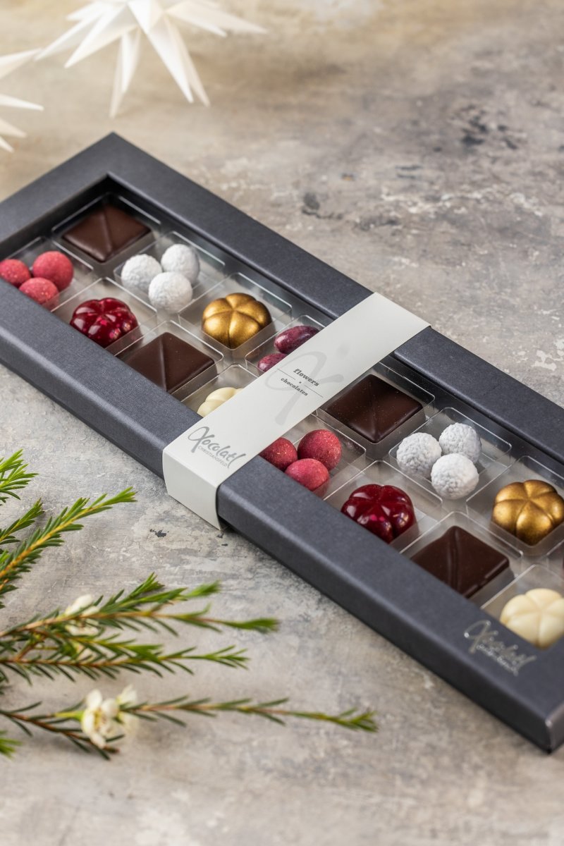 Xocolatl Christmas Flowers and Marzipan, 220 g