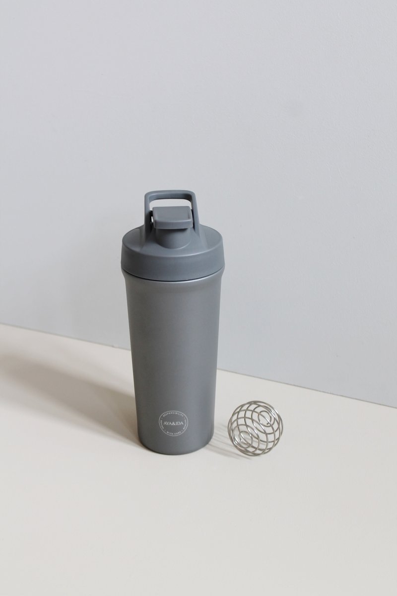 AYA&IDA Shaker Bottle, 750 ml, Grå