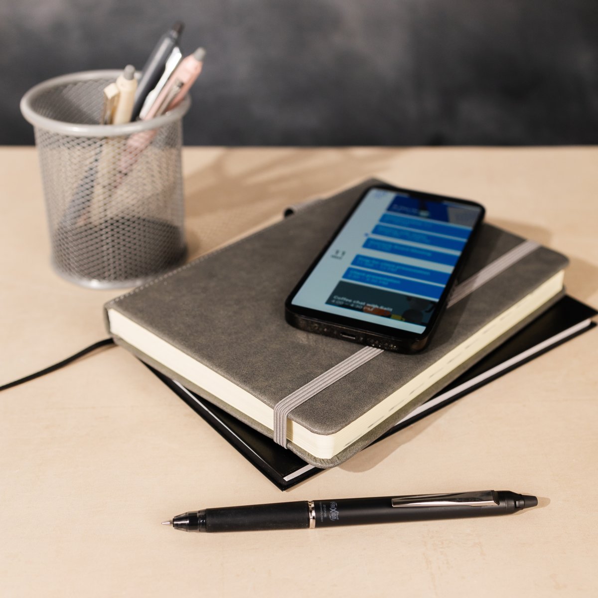Pilot FriXion Zone Rollerpen | M | Sort