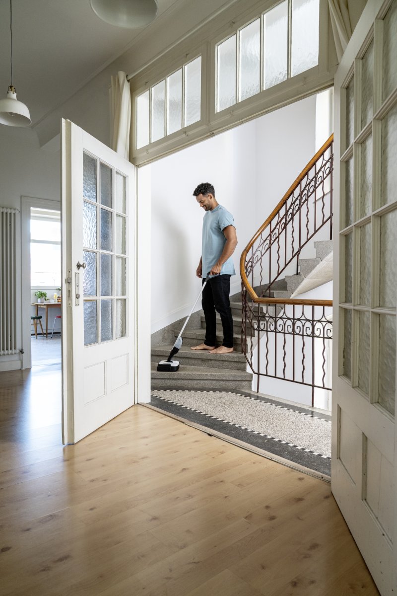 DEMO: Kärcher Gulvvasker FC 2-4, ruller, batteri