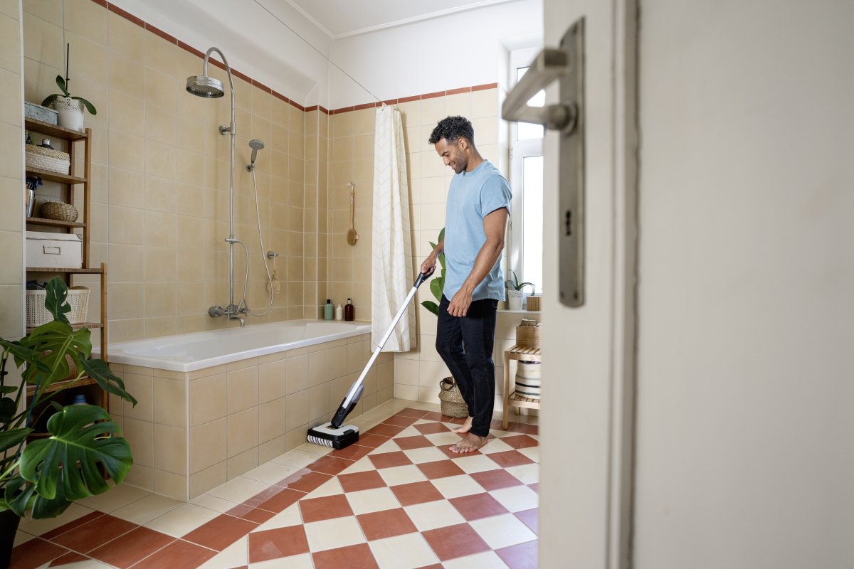 DEMO: Kärcher Gulvvasker FC 2-4, ruller, batteri