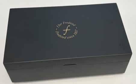 Fredsted Tekasse u/indhold 8 rum, mat sort