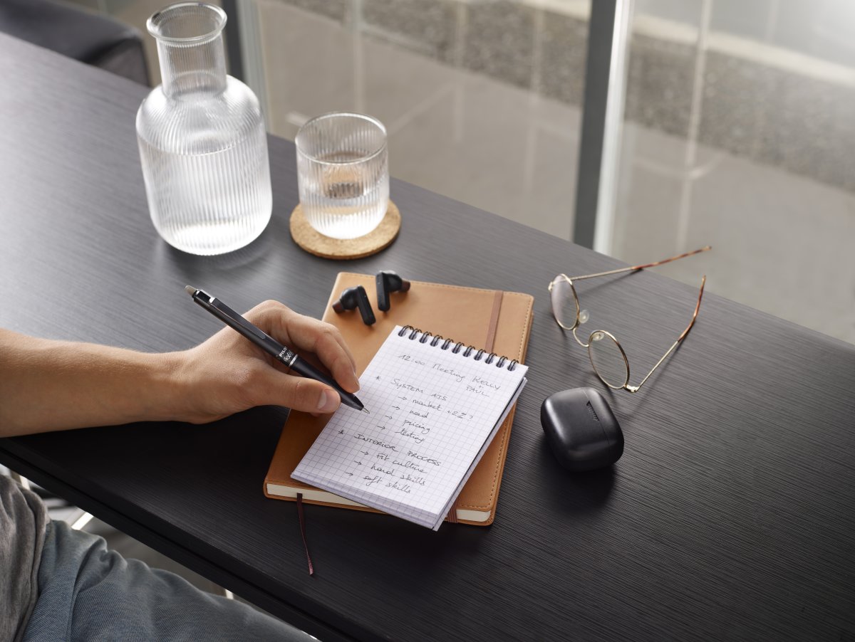 Pilot Frixion Ball+ Rollerpen | M | Sort